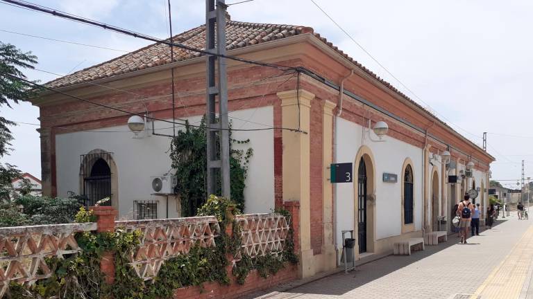 Avería de casi dos horas del tren de pasajeros Sevilla-Jaén Avería de casi dos horas del tren de pasajeros Sevilla-Jaén