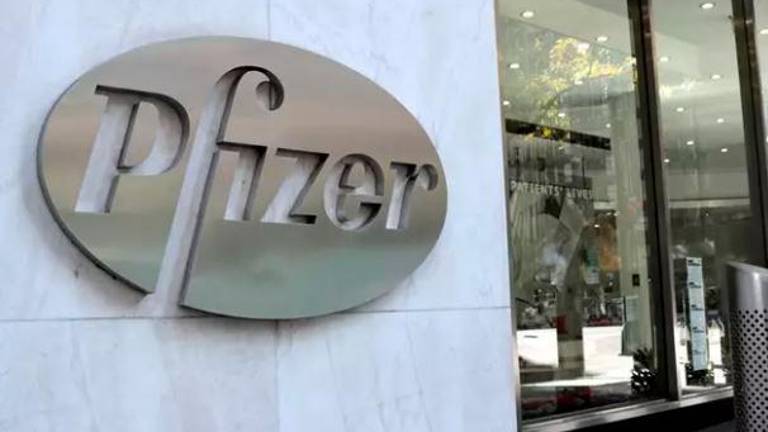 Pfizer solicita la aprobación de emergencia para su vacuna y se convierte en la primera en hacerlo Pfizer solicita la aprobación de emergencia para su vacuna y se convierte en la primera en hacerlo