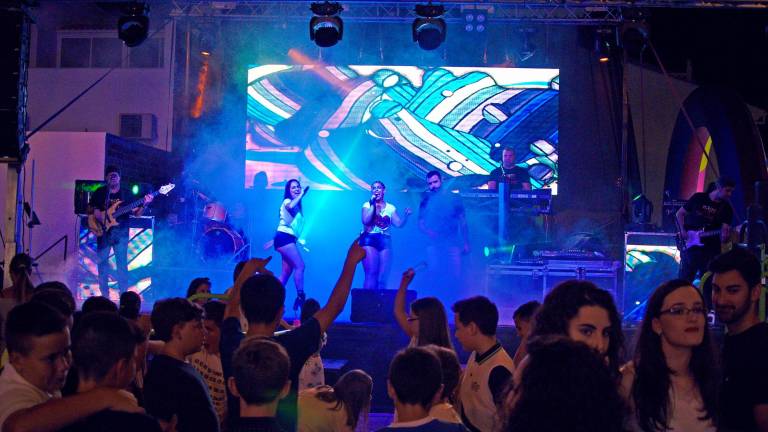 Las Cañadillas celebra su fiesta Las Cañadillas celebra su fiesta