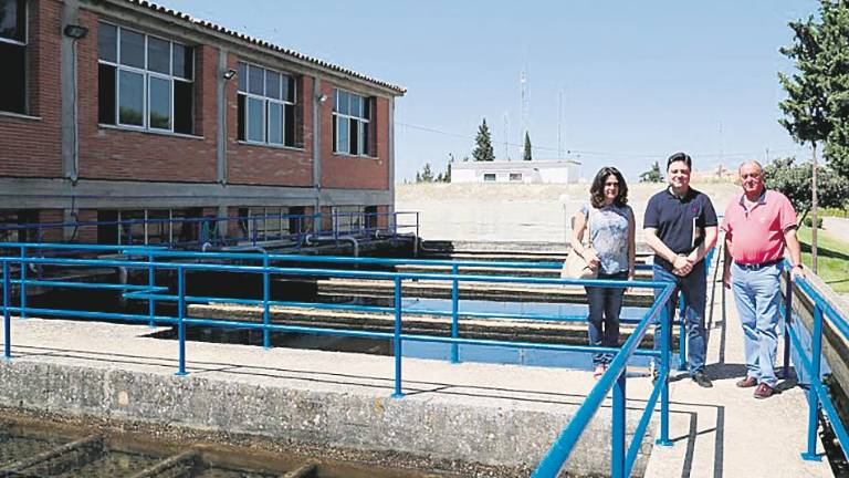 El concejal acude a las instalaciones de Linaqua El concejal acude a las instalaciones de Linaqua