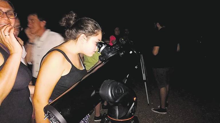 Una velada para adentrarse en el mundo de la astronomía Una velada para adentrarse en el mundo de la astronomía