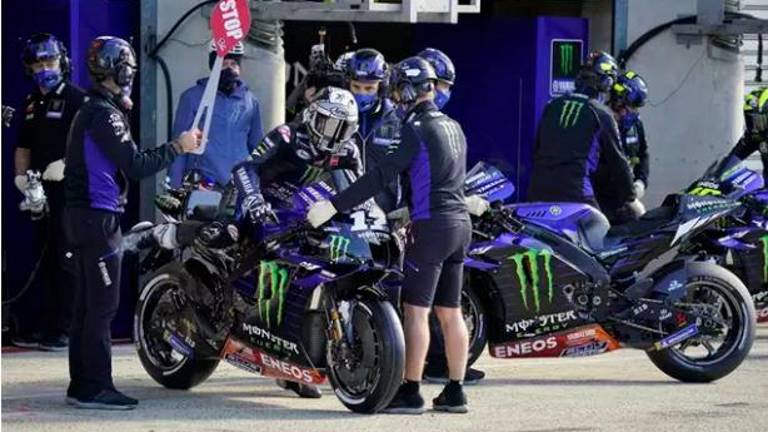 Yamaha informa de cinco miembros en cuarentena tras un positivo por coronavirus en su equipo Yamaha informa de cinco miembros en cuarentena tras un positivo por coronavirus en su equipo