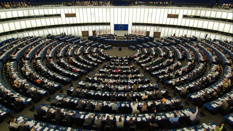 El Parlamento Europeo denuncia la corrupción de la FIFA y la designación de Qatar como sede El Parlamento Europeo denuncia la corrupción de la FIFA y la designación de Qatar como sede