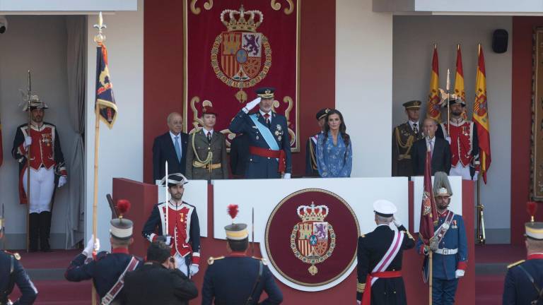 Los Reyes y la Princesa presiden el desfile militar del 12 de octubre Los Reyes y la Princesa presiden el desfile militar del 12 de octubre
