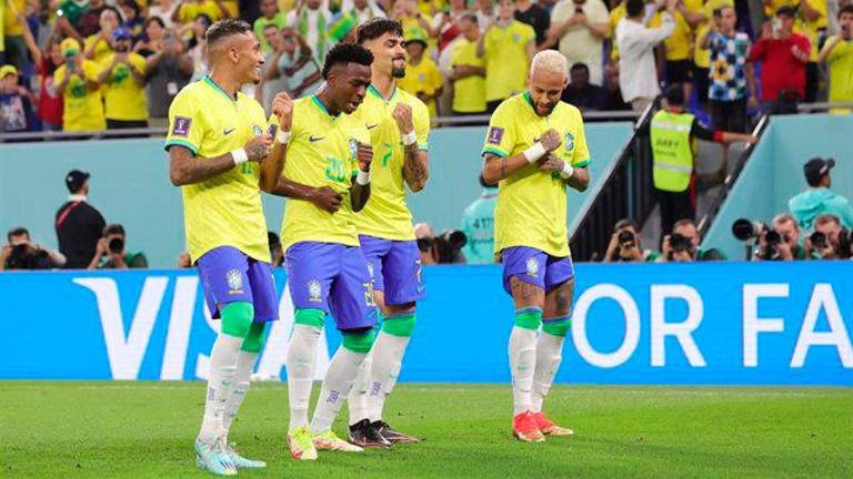 Vinicius: Ojalá nos queden bailes hasta la final Vinicius: Ojalá nos queden bailes hasta la final