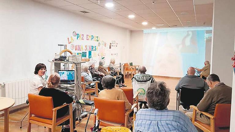 Sembrando bonitos recuerdos entre los ubetenses más mayores Sembrando bonitos recuerdos entre los ubetenses más mayores