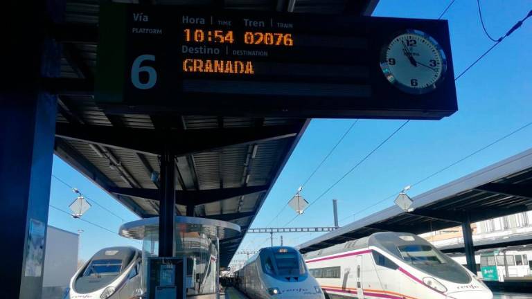 Renfe oferta 220.000 plazas de AVE y Larga Distancia con descuentos de hasta el 50% Renfe oferta 220.000 plazas de AVE y Larga Distancia con descuentos de hasta el 50%