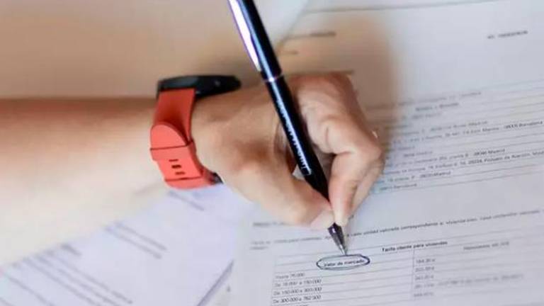 La firma de hipotecas sobre viviendas baja un 21,9% en junio y el tipo de interés medio sube al 3,19% La firma de hipotecas sobre viviendas baja un 21,9% en junio y el tipo de interés medio sube al 3,19%