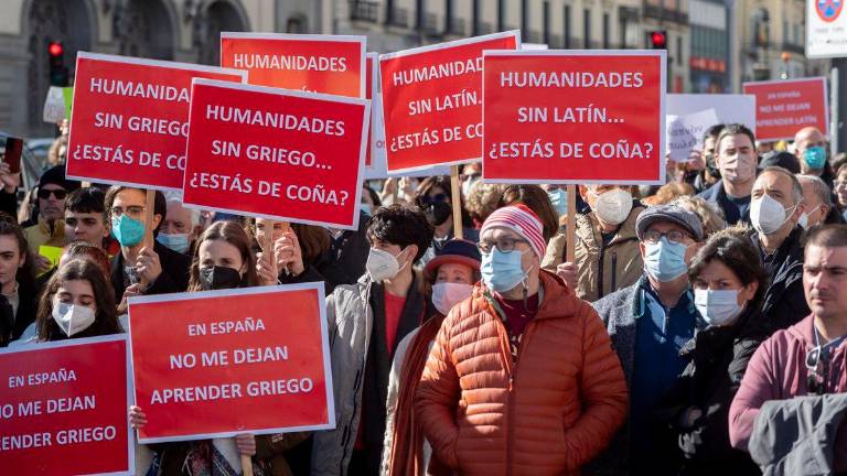 Concentración de la plataforma Escuela con Clásicos ante Educación Concentración de la plataforma Escuela con Clásicos ante Educación