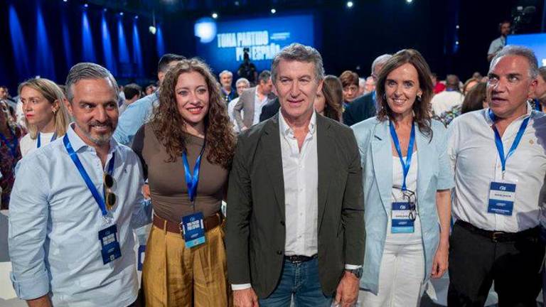 Andalucía refuerza su peso en el Partido Popular Andalucía refuerza su peso en el Partido Popular