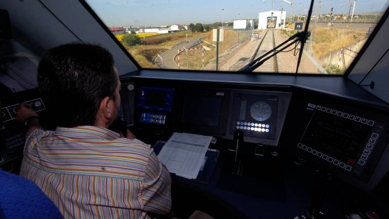 La baja de un maquinista provoca un “caos” ferroviario La baja de un maquinista provoca un “caos” ferroviario