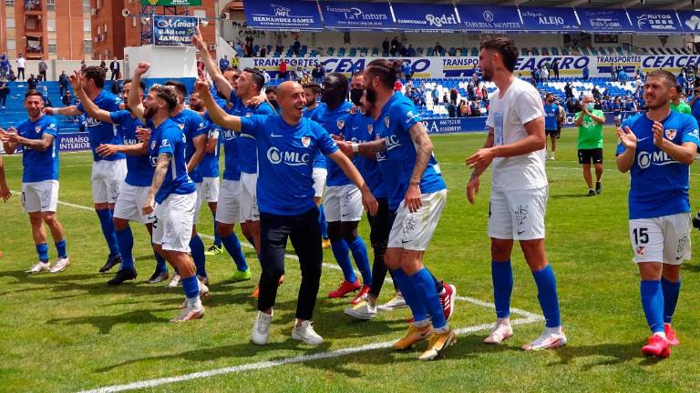 El Linares Deportivo aspira al ascenso a Segunda como campeón del grupo IV (1-0) El Linares Deportivo aspira al ascenso a Segunda como campeón del grupo IV (1-0)