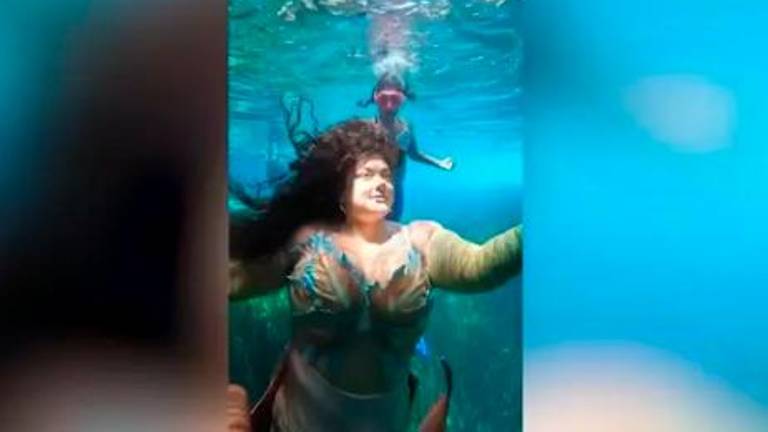 Una gran sirena triunfa contra los trolls de la gordofobia Una gran sirena triunfa contra los trolls de la gordofobia
