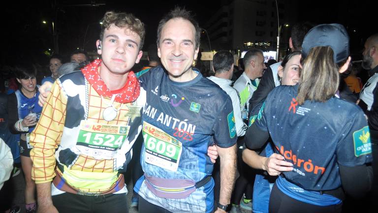 Las imágenes más emocionantes de la llegada a meta de San Antón Las imágenes más emocionantes de la llegada a meta de San Antón