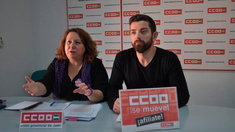 La mujer percibe 212 euros al mes menos que el hombre La mujer percibe 212 euros al mes menos que el hombre