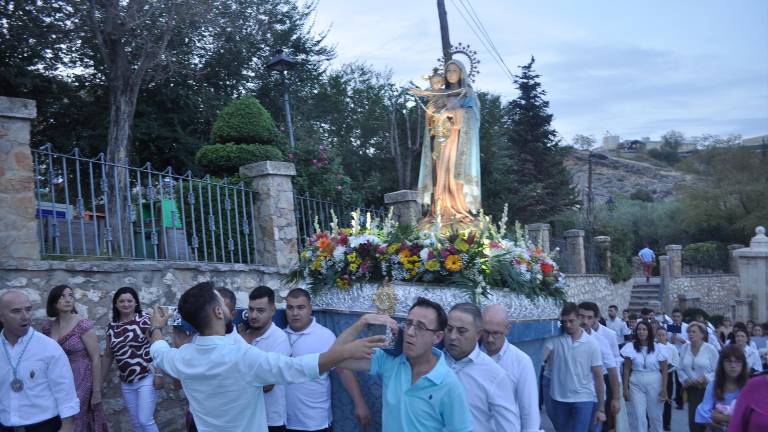 Rogativas a la Virgen del Rosario en La Guardia de Jaén Rogativas a la Virgen del Rosario en La Guardia de Jaén
