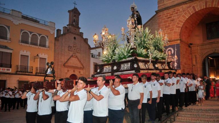 Mejores momentos de la procesión de San Roque en Arjonilla Mejores momentos de la procesión de San Roque en Arjonilla