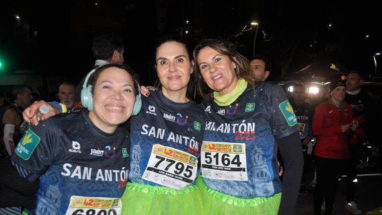 Las imágenes más emocionantes de la llegada a meta de San Antón Las imágenes más emocionantes de la llegada a meta de San Antón