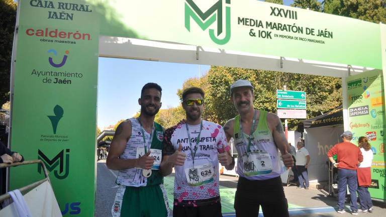 Manuel Jesús Viedma y Marta Martín vencen en una renovada Media Maratón Ciudad de Jaén Manuel Jesús Viedma y Marta Martín vencen en una renovada Media Maratón Ciudad de Jaén