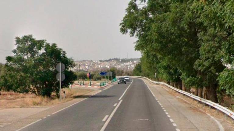 Muere un hombre en la colisión entre un camión y un turismo en Jabalquinto Muere un hombre en la colisión entre un camión y un turismo en Jabalquinto