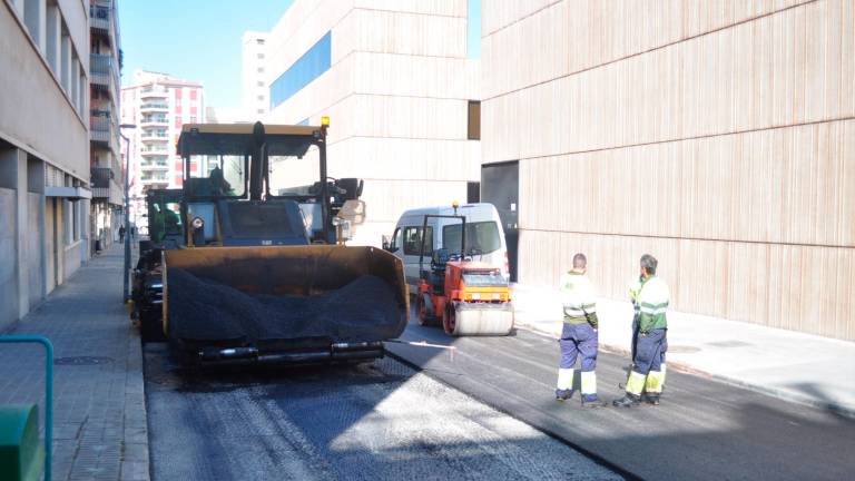 El polígono del Valle y la Loma del Royo, siguientes zonas por asfaltar