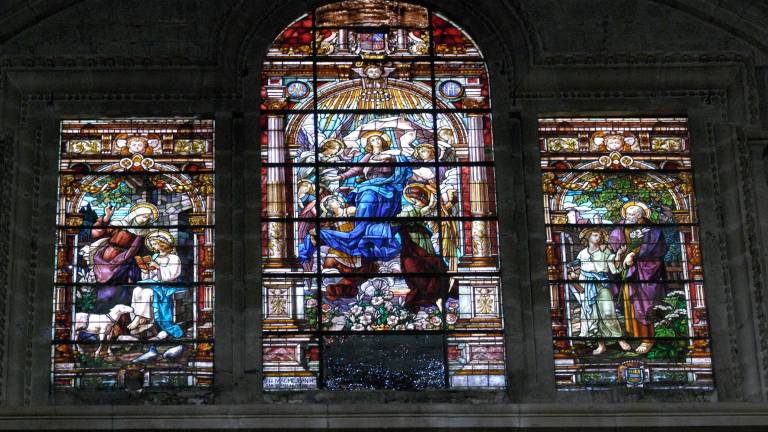 Un millón de euros para las vidrieras de la Catedral de Jaén Un millón de euros para las vidrieras de la Catedral de Jaén
