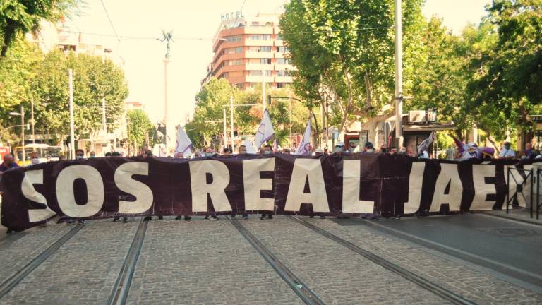 El Ayuntamiento hace un llamamiento a quienes puedan tener la solvencia económica para salvar al Real Jaén El Ayuntamiento hace un llamamiento a quienes puedan tener la solvencia económica para salvar al Real Jaén