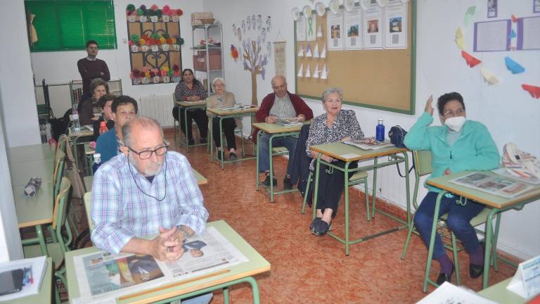 ‘Mi Huelva tiene una ría’ anima el Centro de Adultos Águeda Gómez de Arroyo del Ojanco ‘Mi Huelva tiene una ría’ anima el Centro de Adultos Águeda Gómez de Arroyo del Ojanco