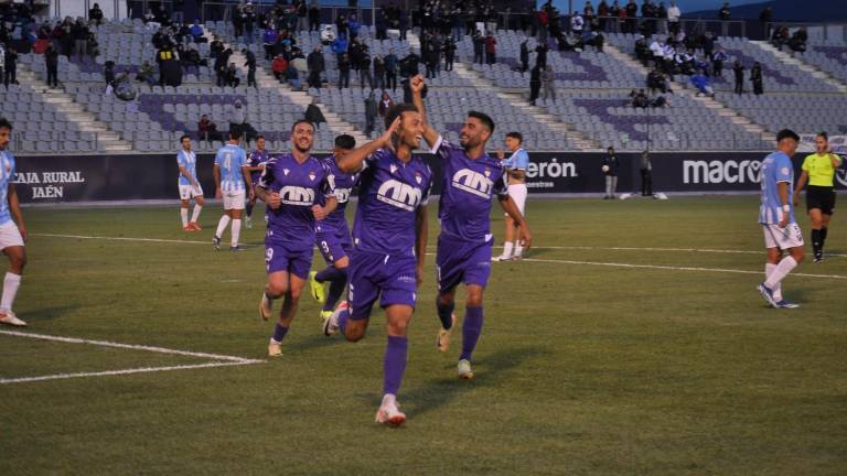 El sábado más feliz del Real Jaén con triunfo y liderato provisional El sábado más feliz del Real Jaén con triunfo y liderato provisional
