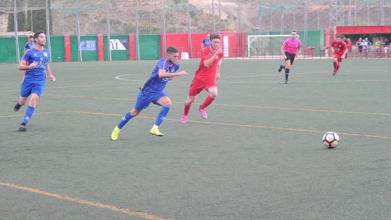 El Atlético Porcuna estrena temporada en Los Villares El Atlético Porcuna estrena temporada en Los Villares