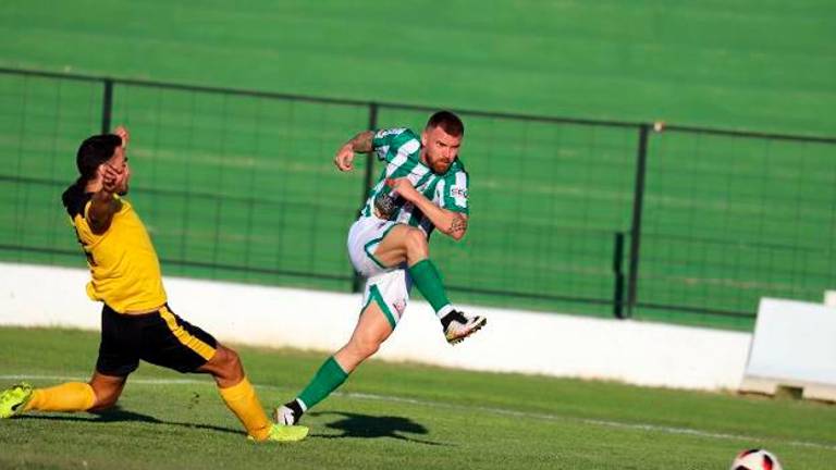 Iván Aguilar, goles para el Linares Iván Aguilar, goles para el Linares