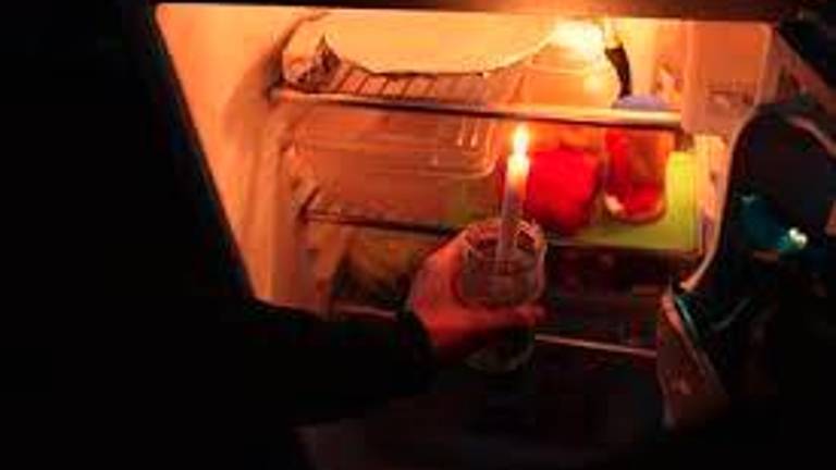 Miles de personas afrontan nuevos cortes de luz en Argentina Miles de personas afrontan nuevos cortes de luz en Argentina
