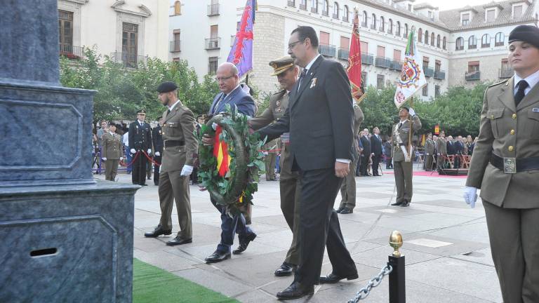 Honores a la “Guzmán el Bueno”