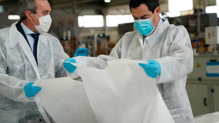 Moreno apuesta por el autoabastecimiento de materiales en Andalucía Moreno apuesta por el autoabastecimiento de materiales en Andalucía