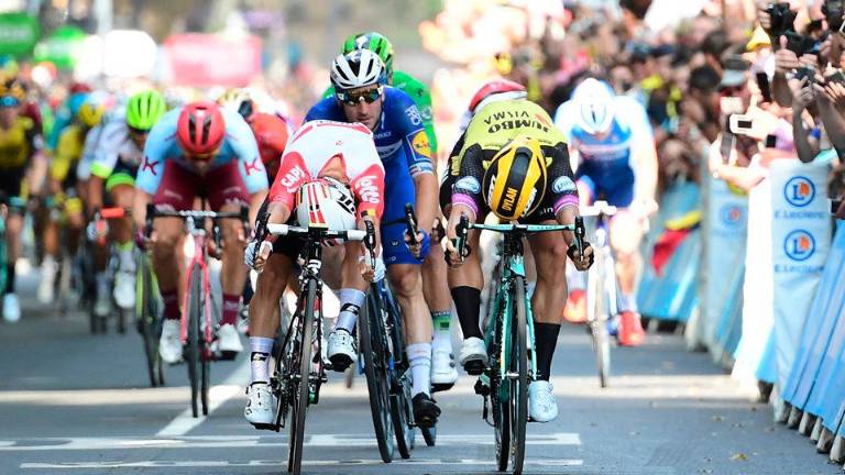 Caleb Ewan se impone en el esprint de Toulouse Caleb Ewan se impone en el esprint de Toulouse