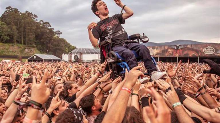 La inclusión en un festival de rock se vuelve viral La inclusión en un festival de rock se vuelve viral