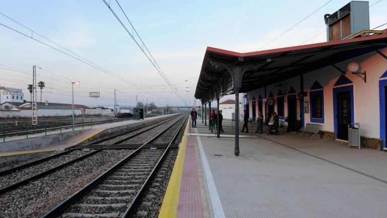 Compromís reabre el debate sobre la liquidación del Talgo Compromís reabre el debate sobre la liquidación del Talgo