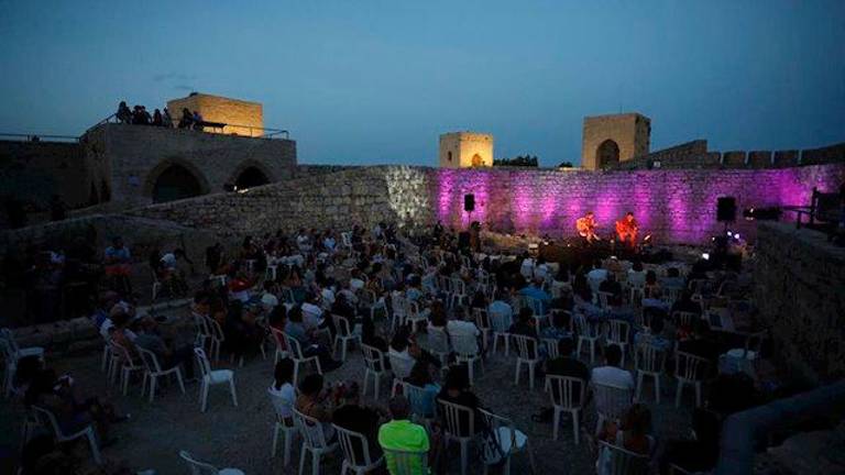 La tercera cita de Consentidos finaliza por sorpresa en el Castillo de Santa Catalina y con éxito de público La tercera cita de Consentidos finaliza por sorpresa en el Castillo de Santa Catalina y con éxito de público