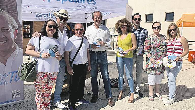 A la espera de que hablen las urnas A la espera de que hablen las urnas