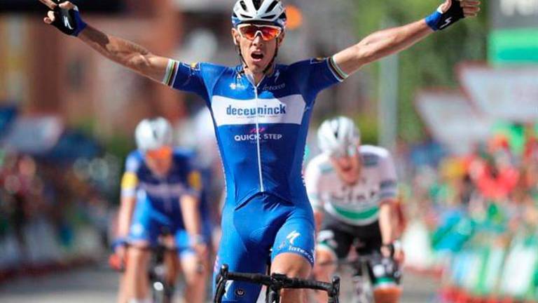 Gilbert gana y Quintana agita el podio en La Vuelta Gilbert gana y Quintana agita el podio en La Vuelta