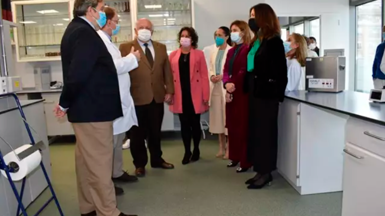 La Consejería de Salud y Familias invierte 400.000 euros en el nuevo Laboratorio de Salud Pública de Jaén La Consejería de Salud y Familias invierte 400.000 euros en el nuevo Laboratorio de Salud Pública de Jaén