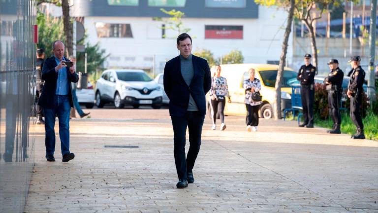 La jueza abre juicio oral contra el hermano de Pedro Sánchez La jueza abre juicio oral contra el hermano de Pedro Sánchez