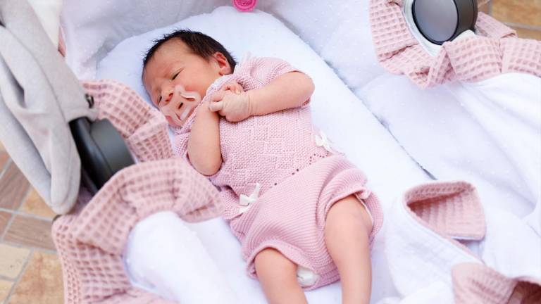 La única niña de 2024 en Albanchez de Mágina: Carolina La única niña de 2024 en Albanchez de Mágina: Carolina