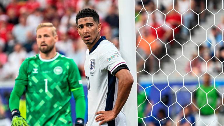 Inglaterra no mejora y se complica Inglaterra no mejora y se complica