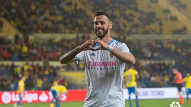 Álvaro Vázquez, refuerzo para cambiar al Linares Deportivo Álvaro Vázquez, refuerzo para cambiar al Linares Deportivo