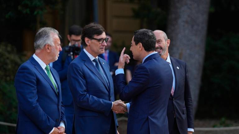 Juanma Moreno, a Óscar Puente: “Pediremos que le pongan un pinganillo para entender el andaluz” Juanma Moreno, a Óscar Puente: “Pediremos que le pongan un pinganillo para entender el andaluz”