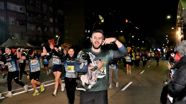 Las imágenes más emocionantes de la llegada a meta de San Antón Las imágenes más emocionantes de la llegada a meta de San Antón