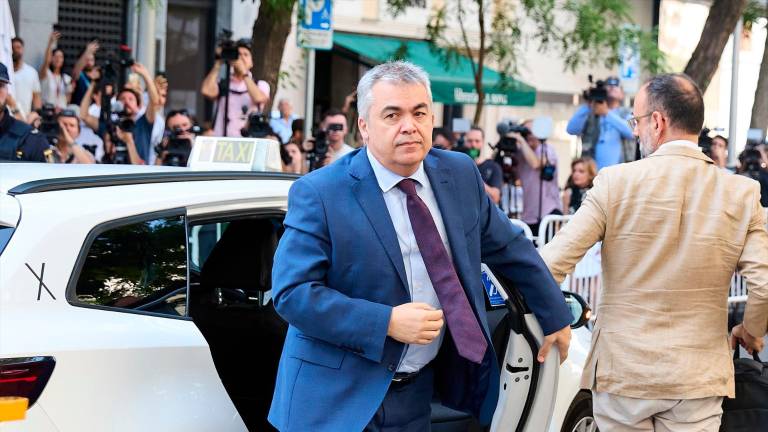 La defensa de Cerdán afirma que es víctima de una “presunción de indecencia” ante el Supremo La defensa de Cerdán afirma que es víctima de una “presunción de indecencia” ante el Supremo