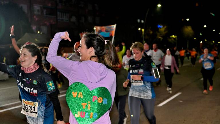 Las imágenes más emocionantes de la llegada a meta de San Antón Las imágenes más emocionantes de la llegada a meta de San Antón