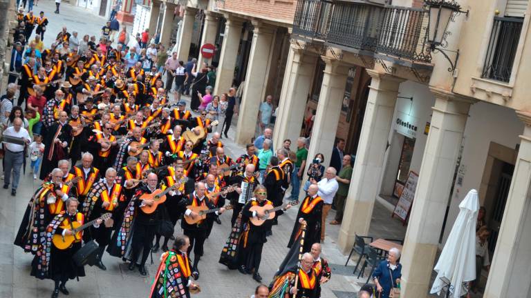 Tuna España toma el centro de Jaén Tuna España toma el centro de Jaén